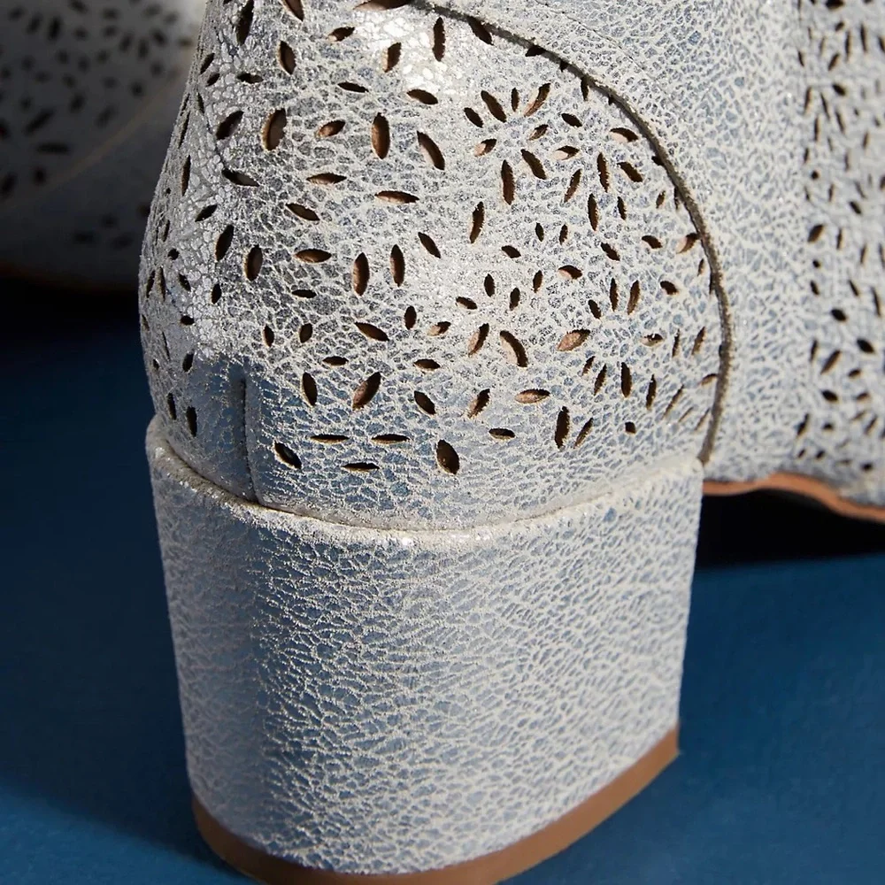 Anthropologie silent pearsy